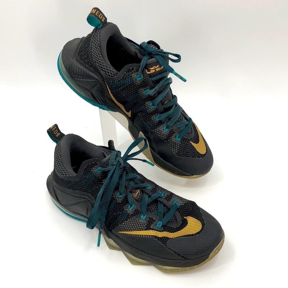 Nike Size 10 LeBron James 12 XII Black Metallic Gold Shoes 724557-070 Sneakers